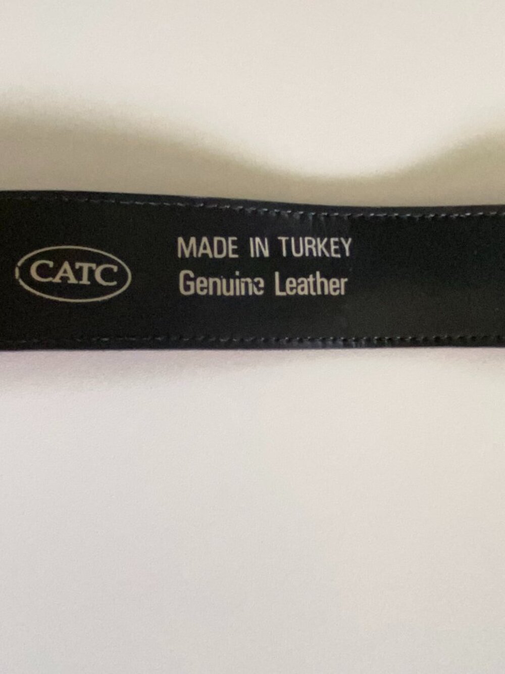 CATC VTG Leather Rustic Statement Belt Turkey OOAK Red Black Mixed Metal 31.5-35 - Picture 6 of 16